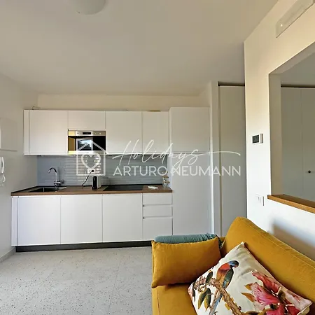 223 - Monolocale Ristrutturato In Centro A E Direttamente Sul Mare - Inclusa